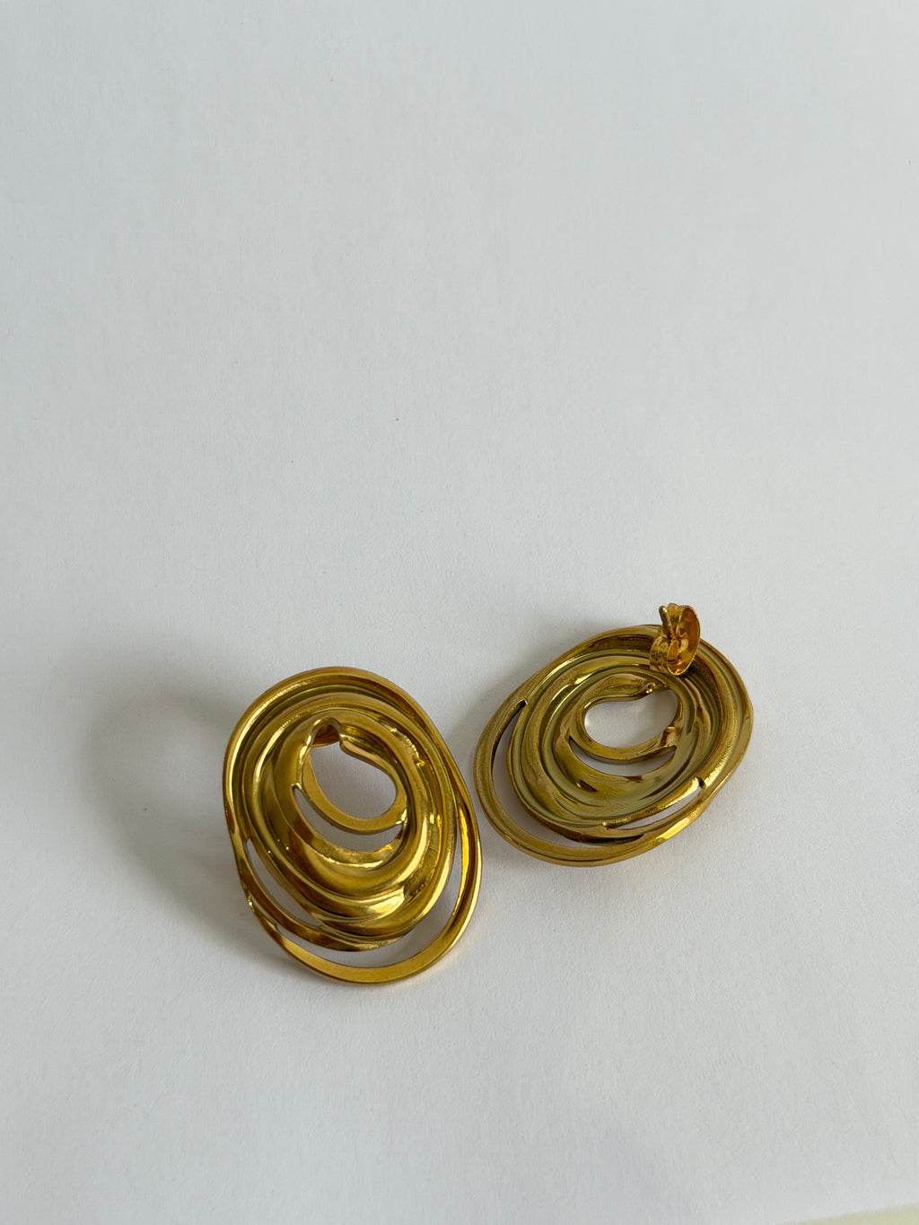 OVALAS Earrings