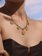 Collier COIN