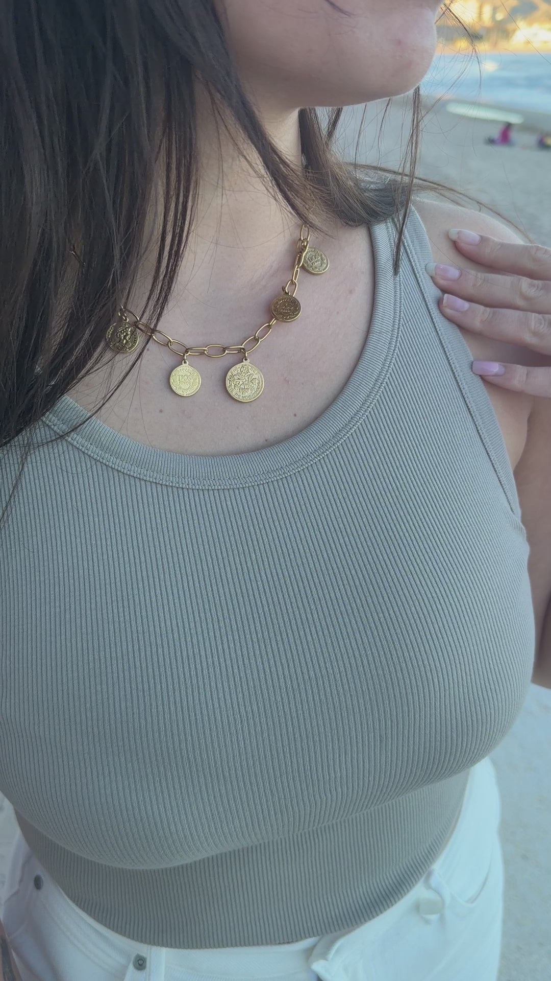Collier COIN